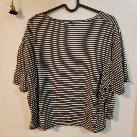 3/$25! RVLT Revolution Crop Cut Striped Tee - Picture 6 of 6